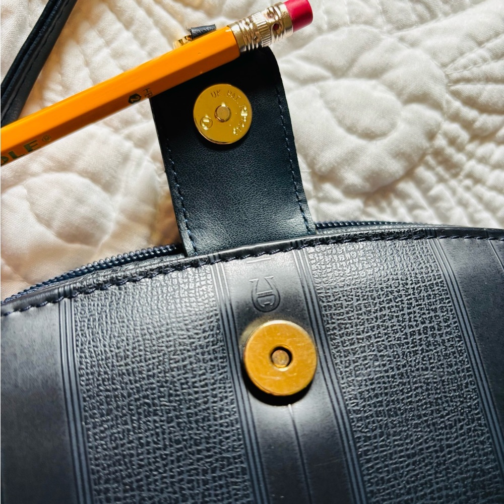 Gorgeous vintage Etienne Aigner crossbody bag - Picture 2 of 5